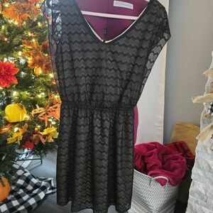 Speechless Black Chevron Lace Mini Dress. Tan Lined. Size SM. NWT